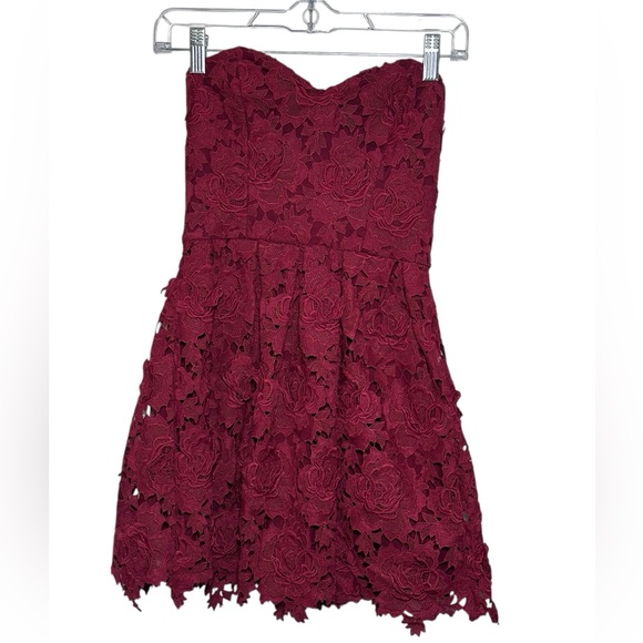 Lovers & Friends Smitten Dress Lined Strapless Lace Mini Rush Homecoming Size XS - Picture 1 of 5